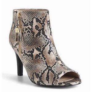 ** BRAND NEW ** with tag! Torrid Size 8W Snakeskin OpenToe Heeled Booties